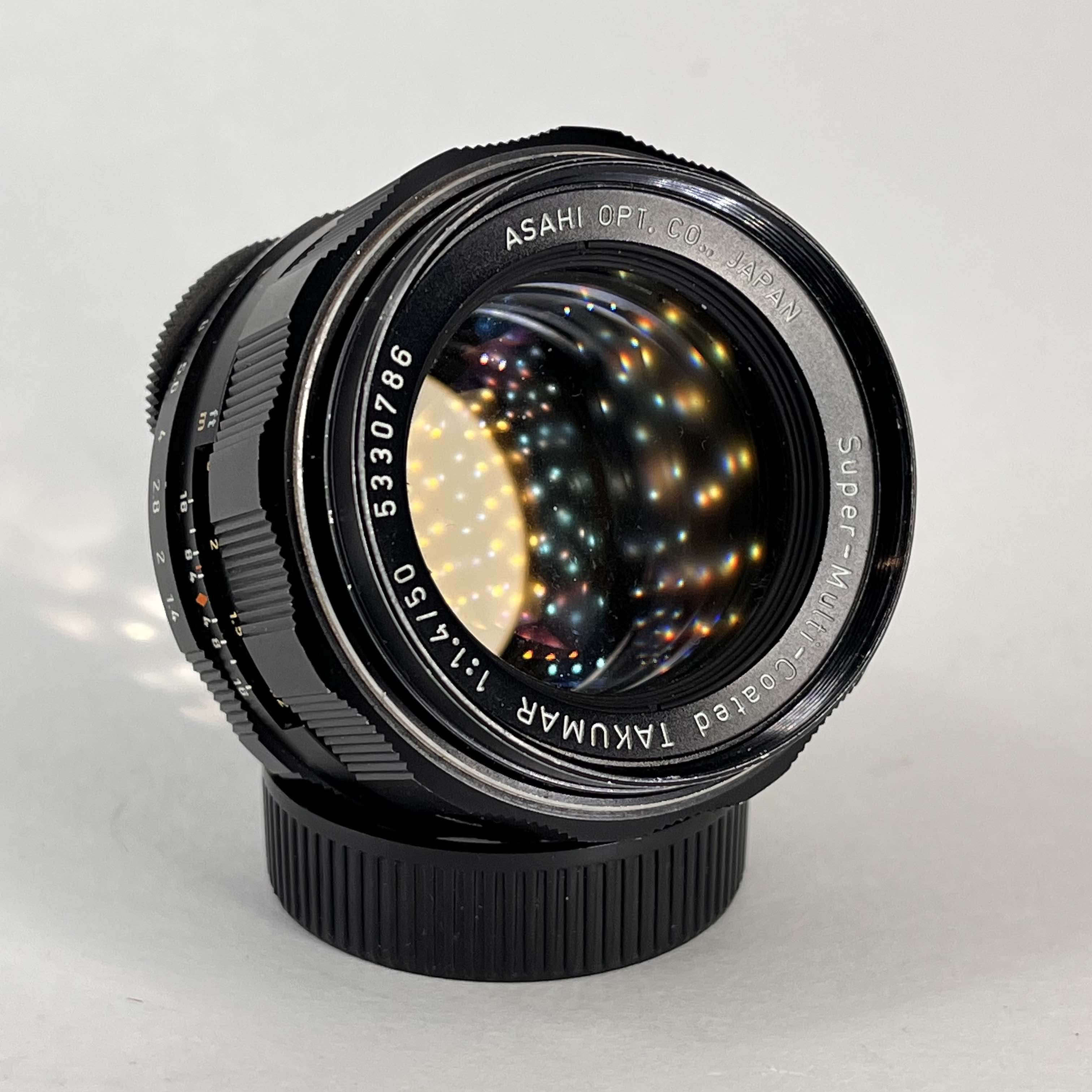 Super-Multi-Coated Takumar 50 mm f/1,4, inscription frontale visible